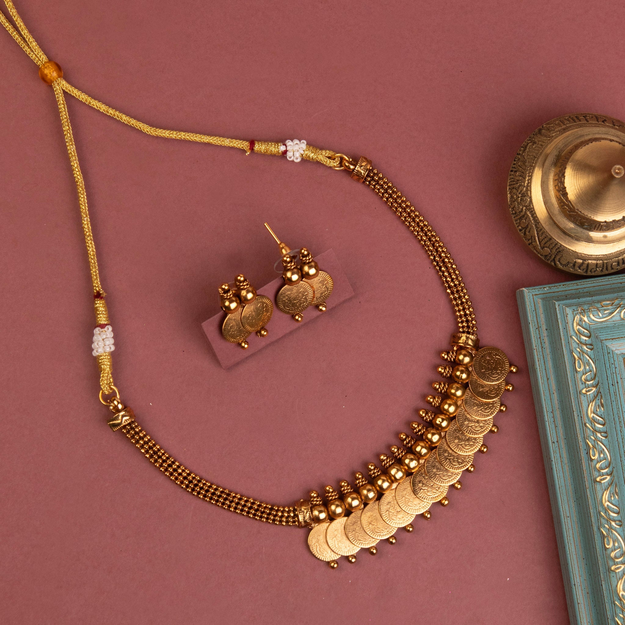 Kerala Style Kasumala Necklace with earring set secondary view
