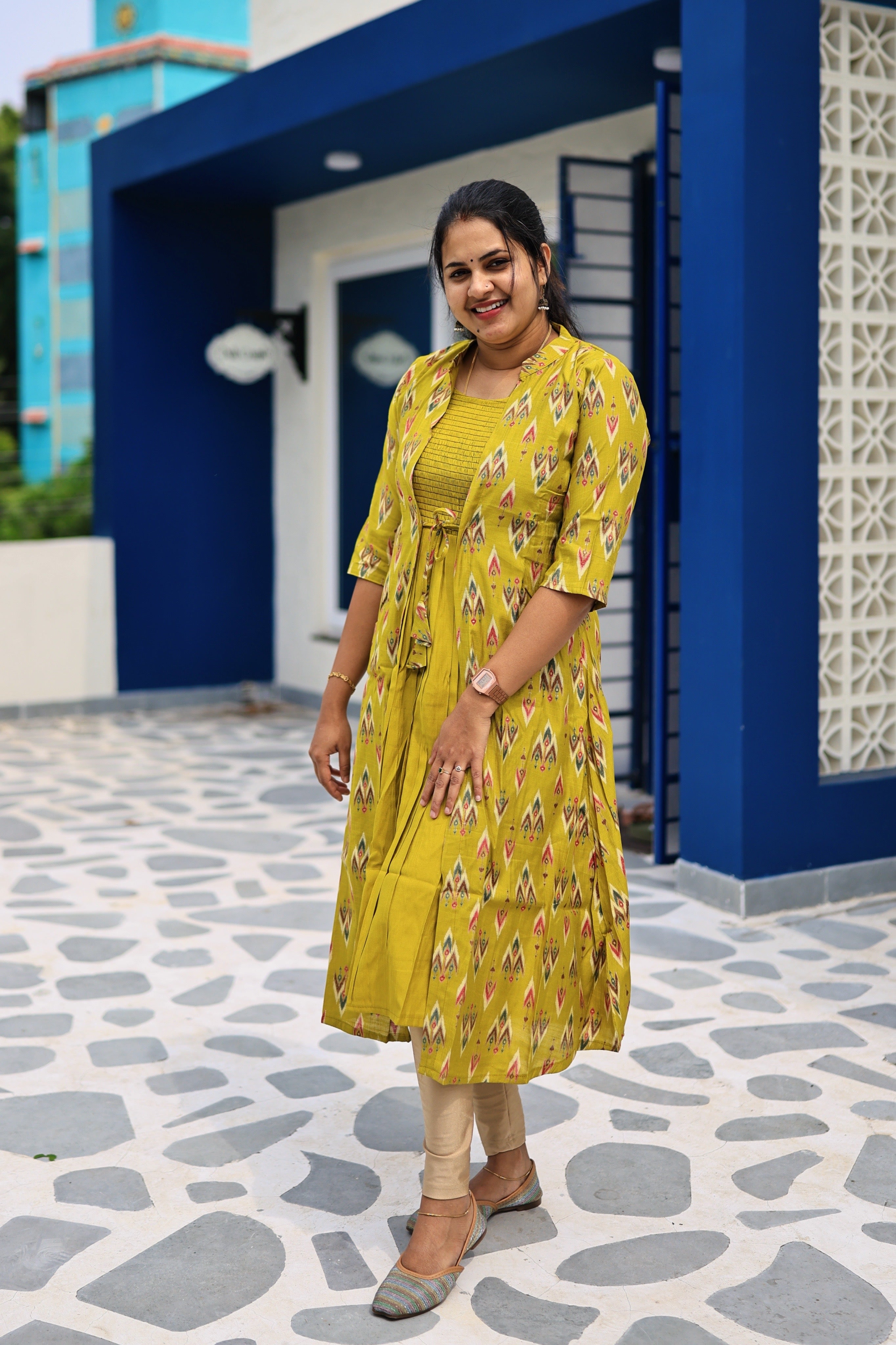 Sandra - Kura with overcoat