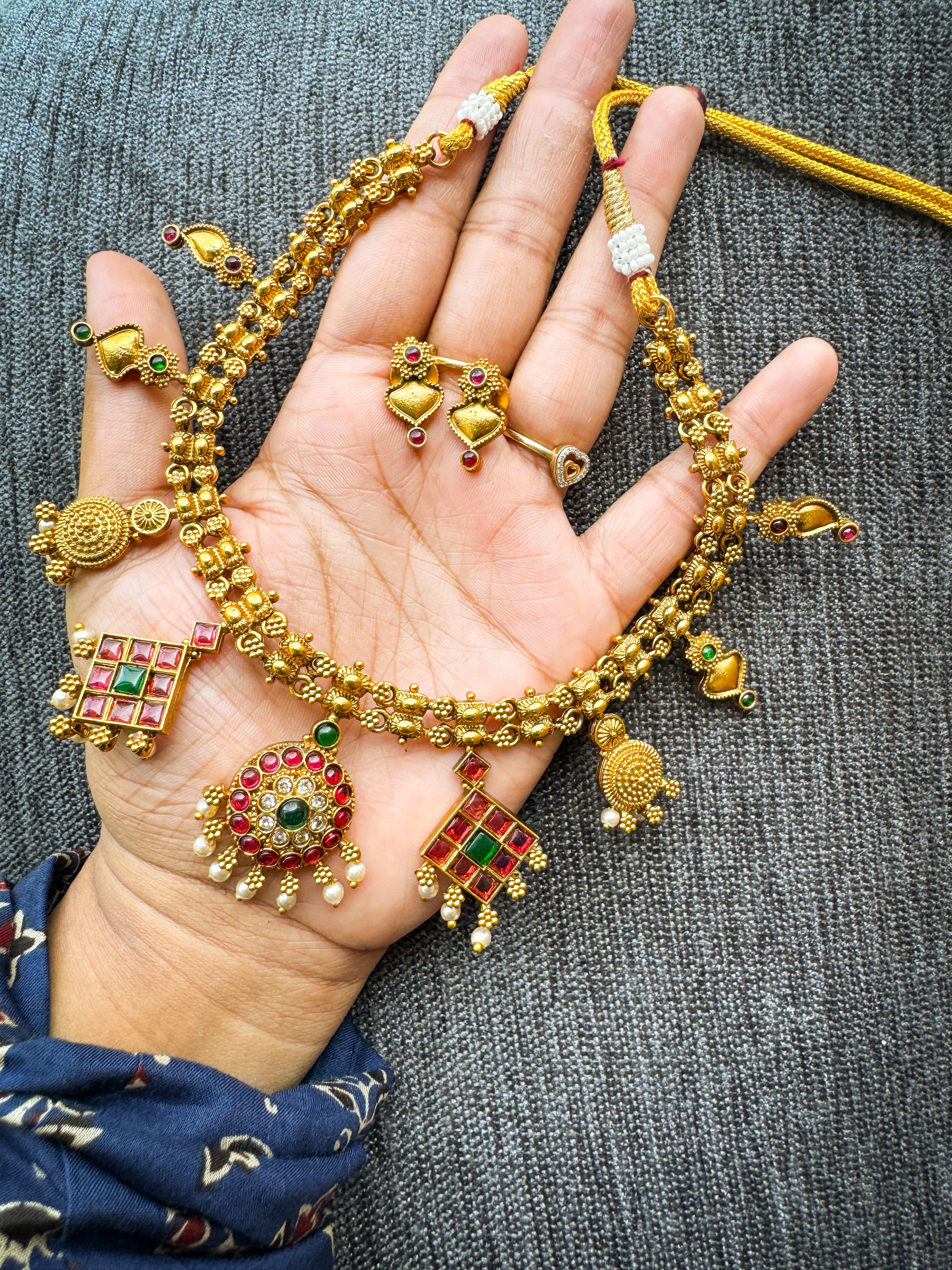 Antique multi designed neckless with earring